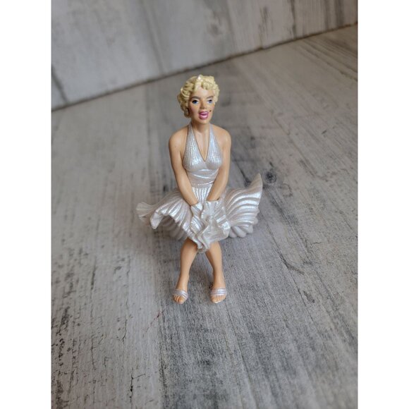 Carlton cards 1998 Marilyn Monroe dress ornament Xmas - Picture 1 of 6